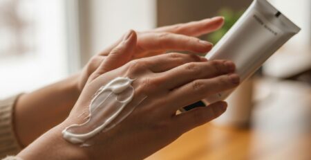 Crème Réparatrice Mains Très Sèches Avis: Laquelle Choisir?